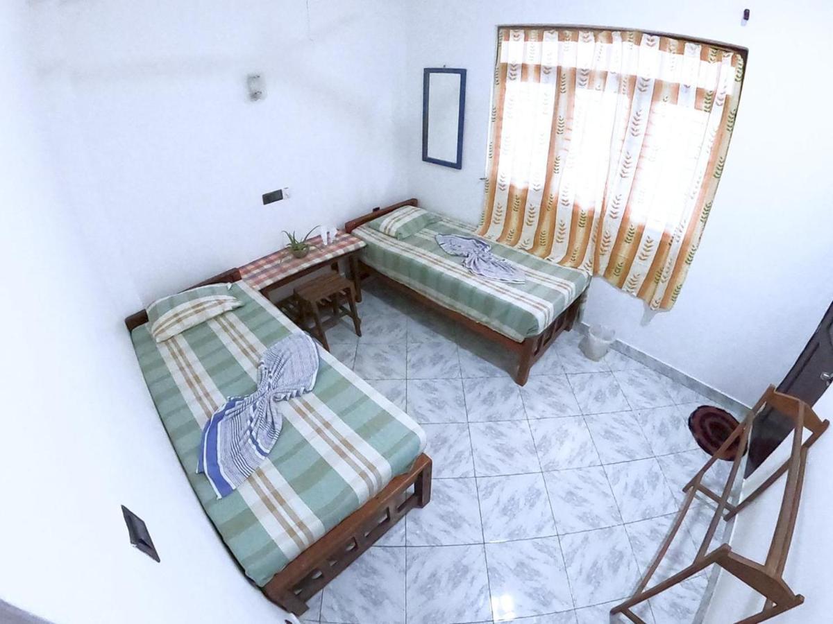 Happy Tuna Guesthouse Hikkaduwa Luaran gambar