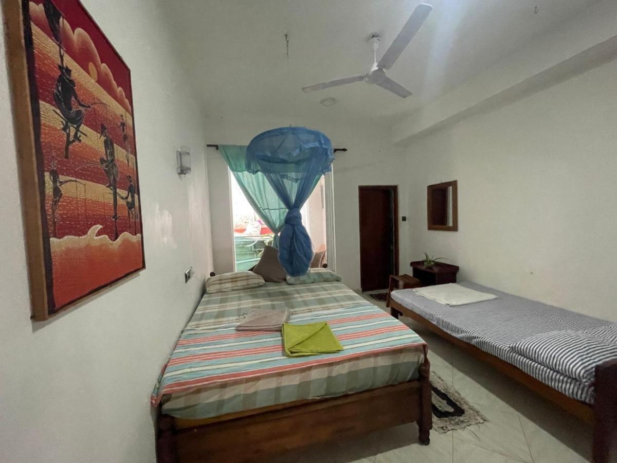 Happy Tuna Guesthouse Hikkaduwa Luaran gambar