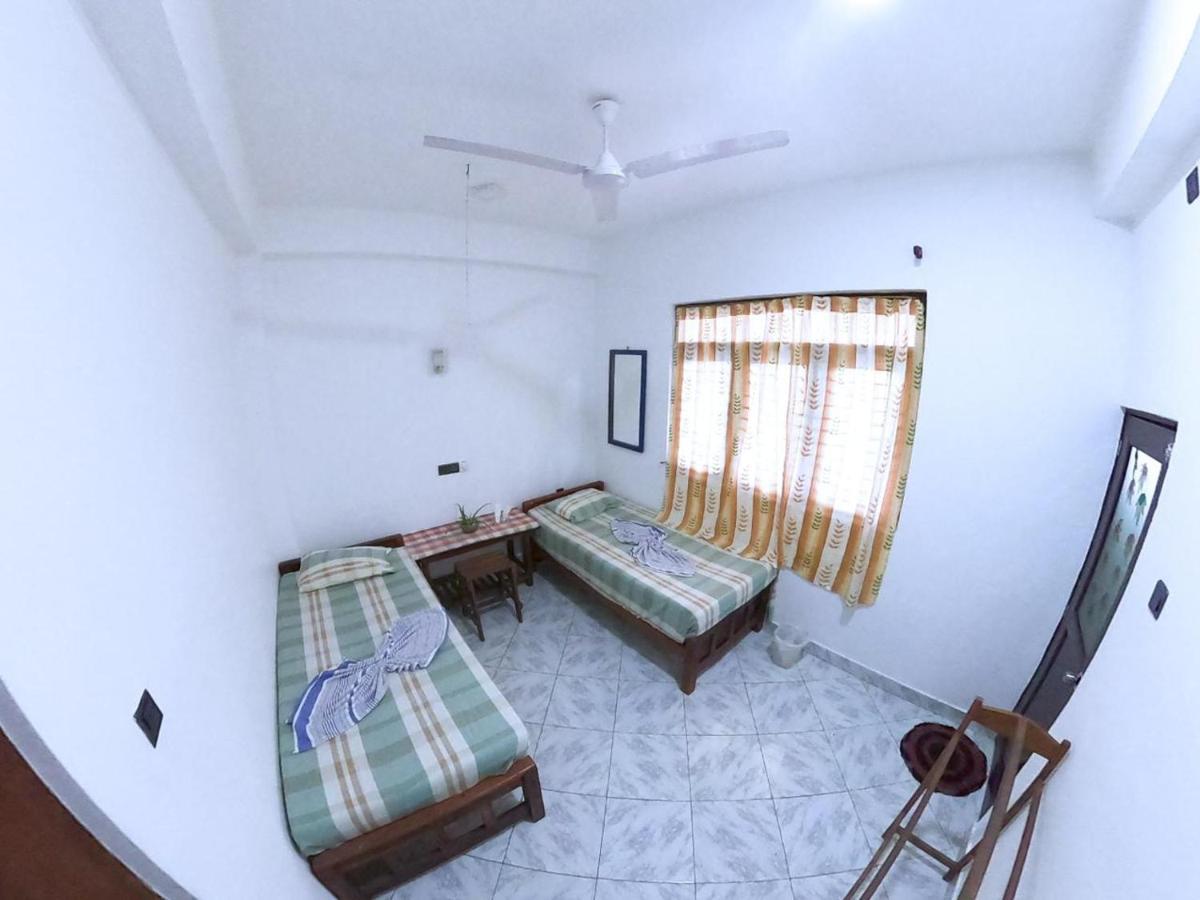 Happy Tuna Guesthouse Hikkaduwa Luaran gambar