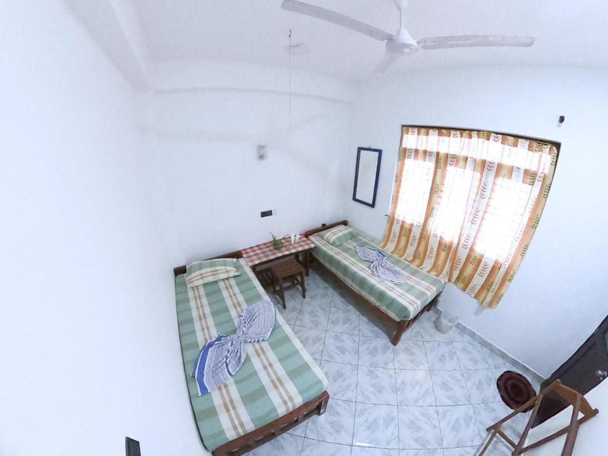 Happy Tuna Guesthouse Hikkaduwa Luaran gambar