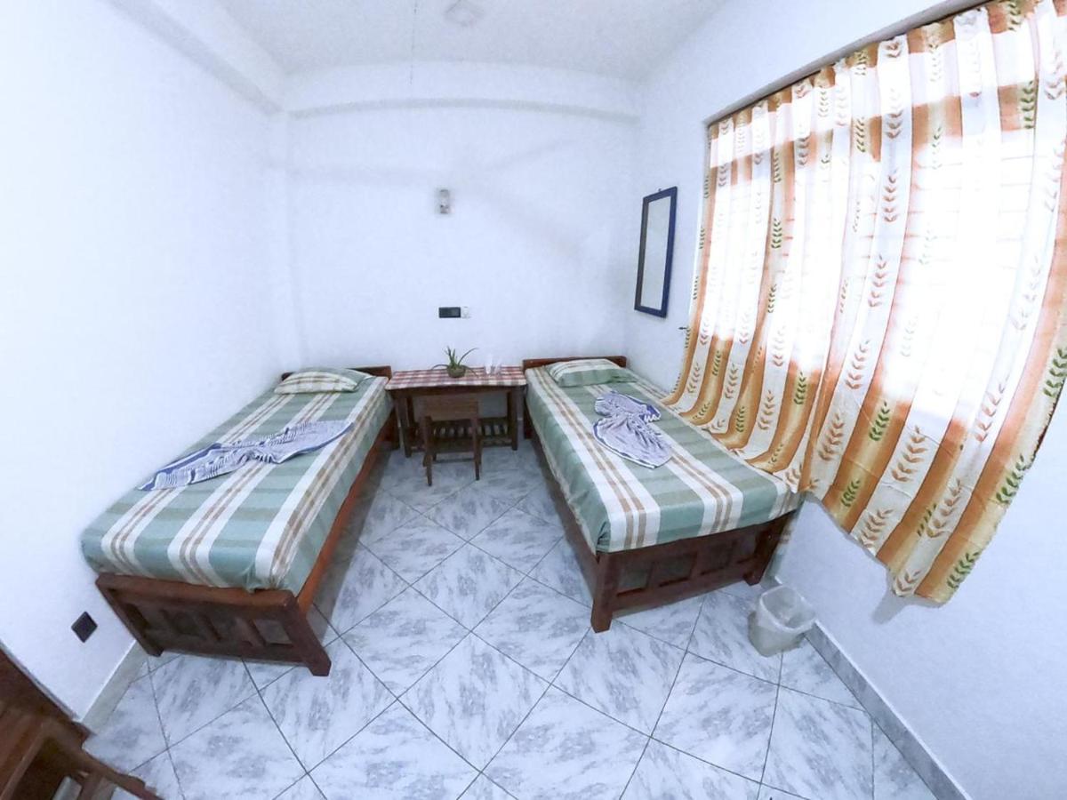 Happy Tuna Guesthouse Hikkaduwa Luaran gambar