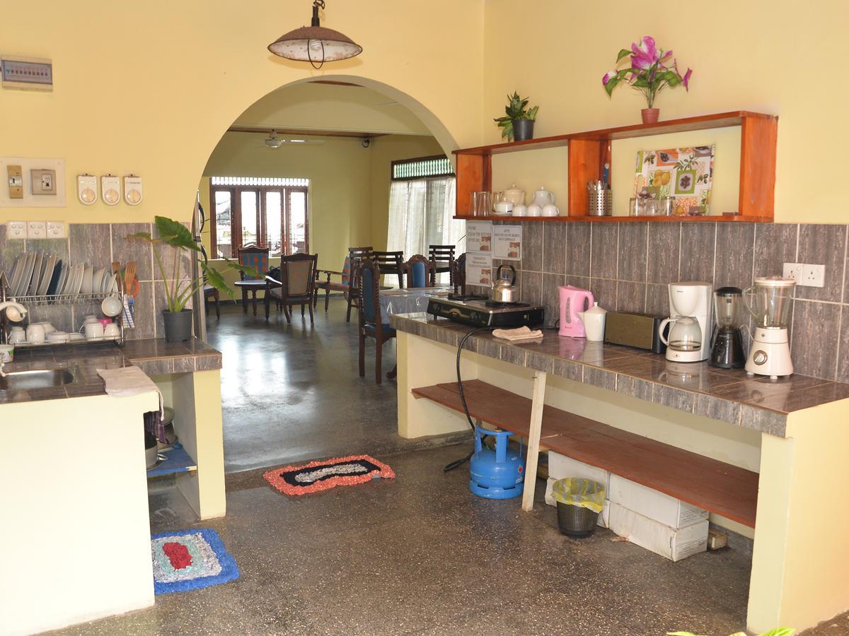 Happy Tuna Guesthouse Hikkaduwa Luaran gambar
